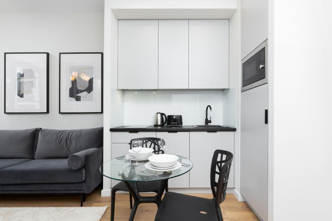 Apartments Browary Warszawskie By Noclegi Renters Warsaw Ngoại thất bức ảnh